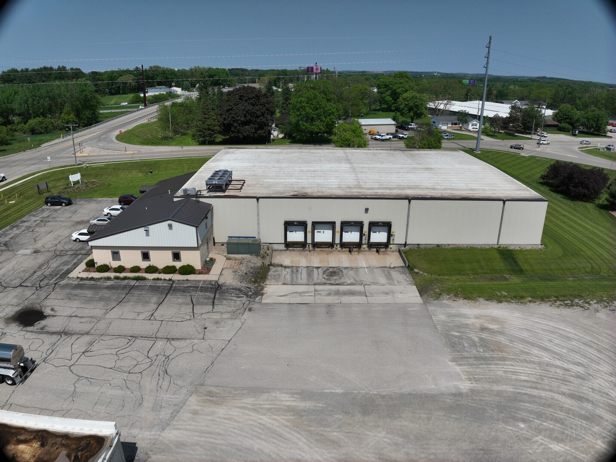 1028 Mulberry St, Lake Mills, WI à vendre Photo du bâtiment- Image 1 de 1