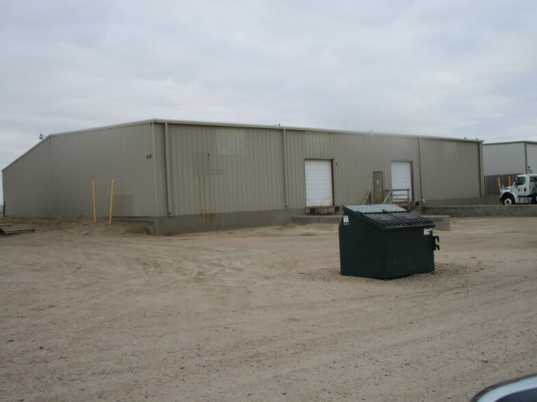 2121 W Mary St, Garden City, KS for lease - Building Photo - Image 1 of 4