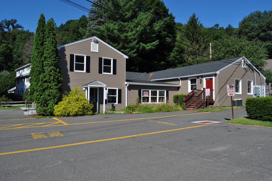 13-15 River Rd, Washington Depot, CT for lease - Building Photo - Image 1 of 6