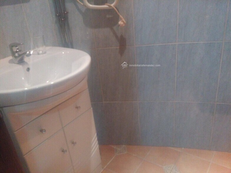 Commerce de détail dans Cáceres à louer - Photo du bâtiment - Image 3 de 4