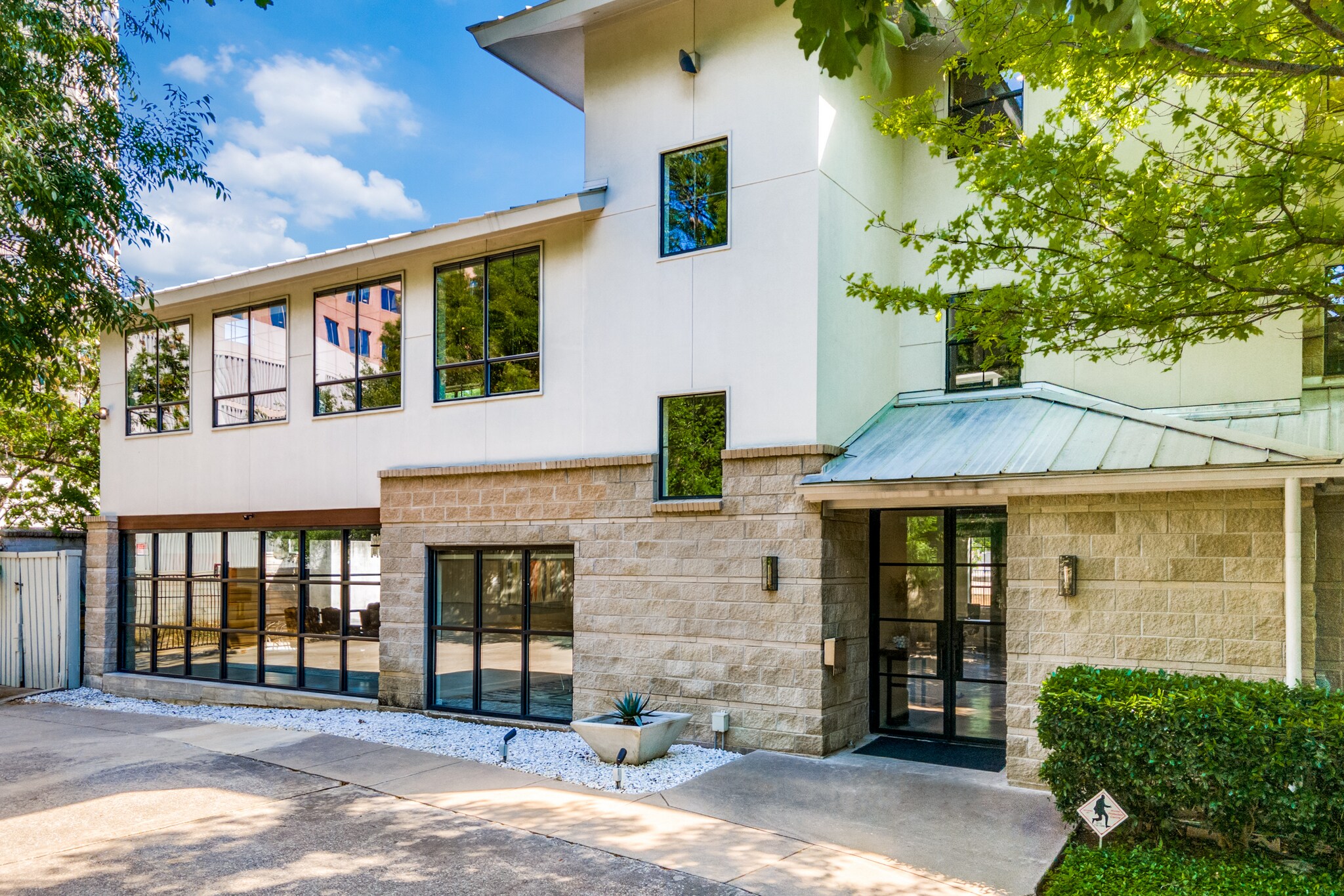 3006 Cole Ave, Dallas, TX à vendre Photo du bâtiment- Image 1 de 25