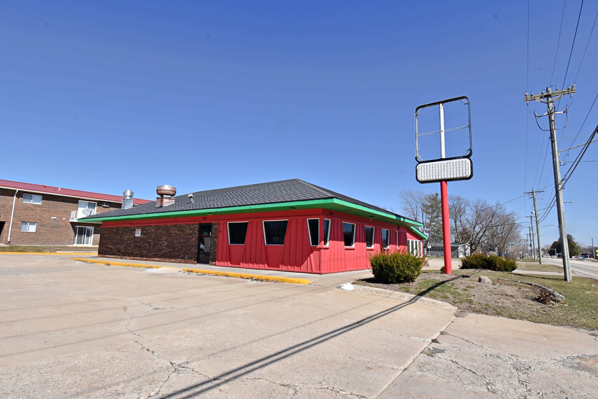 1640 1st St W, Independence, IA à vendre Photo principale- Image 1 de 14