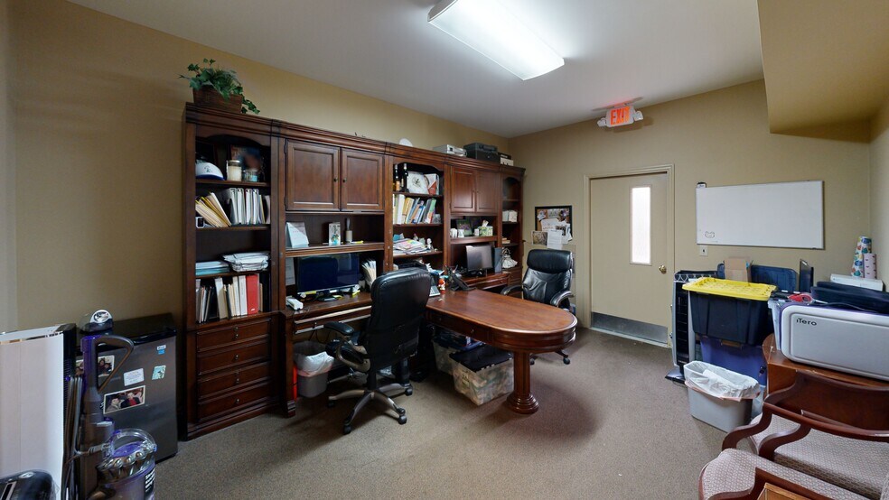 430 Bridge Plaza Dr, Manalapan Township, NJ à vendre - Numérisation 3D de Matterport - Image 2 de 23