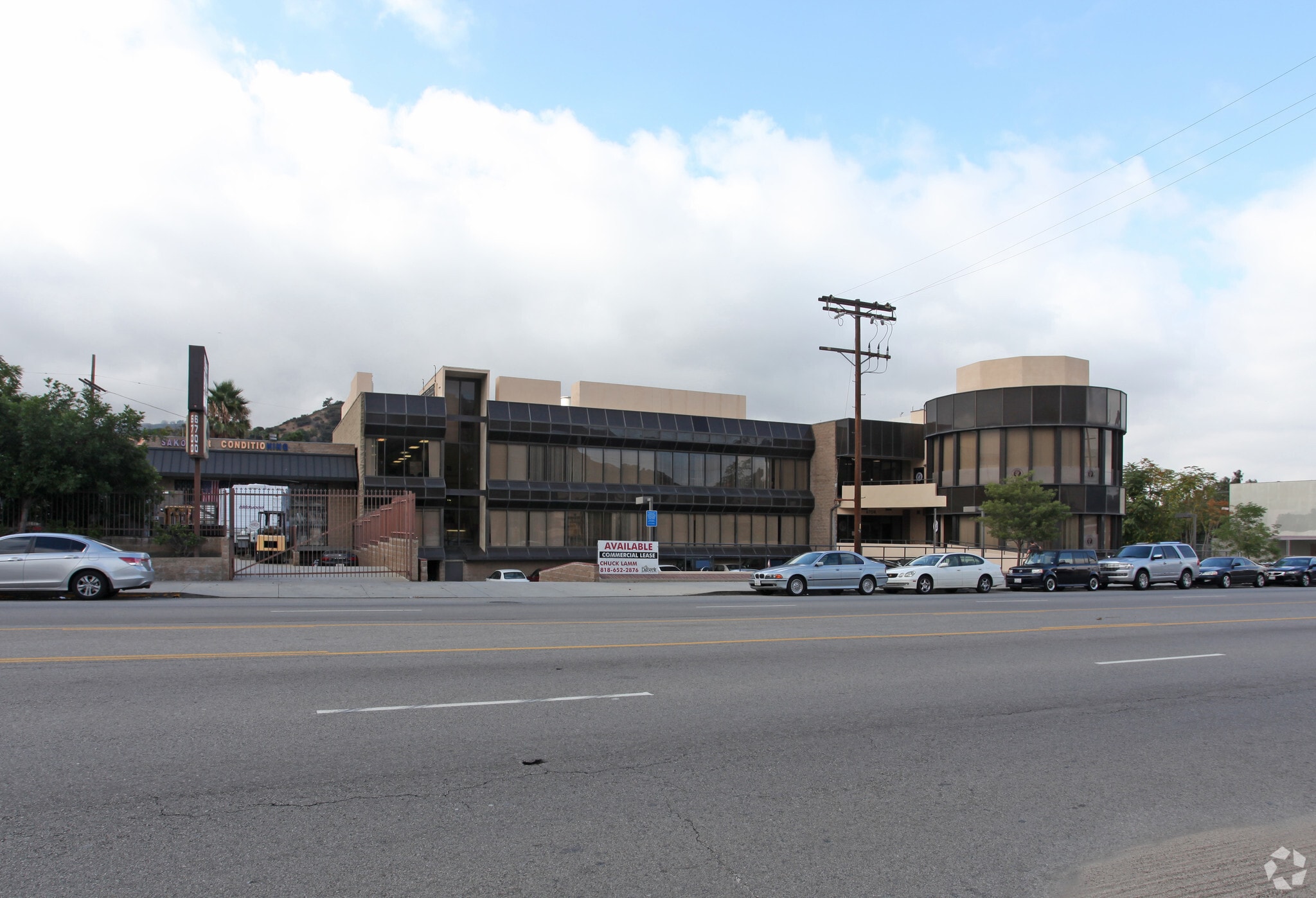 6708 Foothill Blvd, Tujunga, CA for lease Building Photo- Image 1 of 7