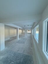 3 Sidecut Rd, Redding, CT for lease Interior Photo- Image 2 of 4
