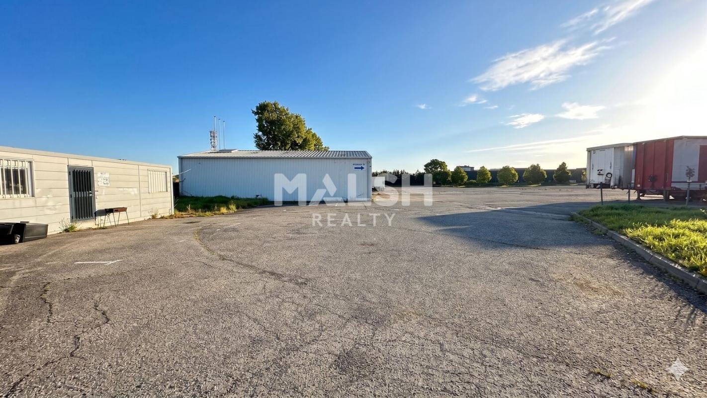 Land in Saint-Priest for lease Building Photo- Image 1 of 13