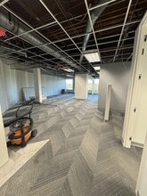 12412 Powerscourt Dr, Des Peres, MO à louer Photo intérieure- Image 1 de 4