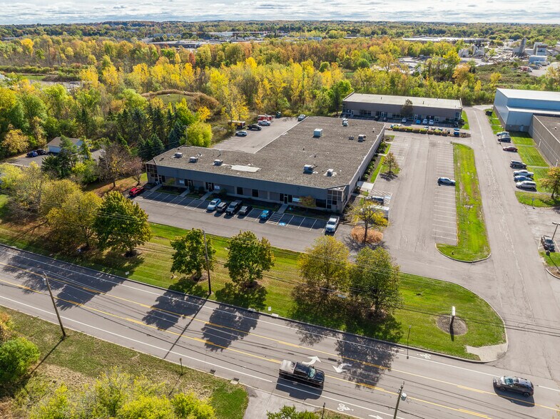 2975 Brighton Henrietta Town Line Rd, Rochester, NY à louer - Photo du bâtiment - Image 1 de 13