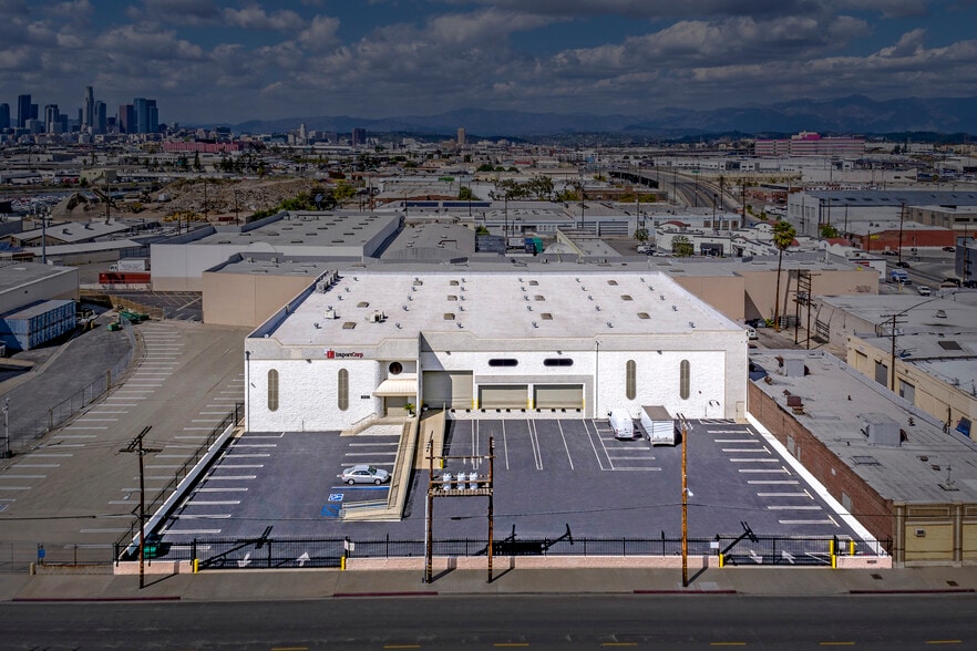 2335 E 27th St, Los Angeles, CA for lease - Building Photo - Image 2 of 6