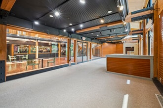 8 Glen Rd, West Lebanon, NH for lease Interior Photo- Image 2 of 8