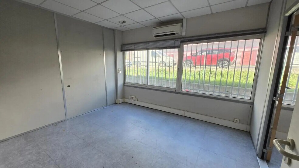 Flex in La Farlède for lease - Interior Photo - Image 2 of 10