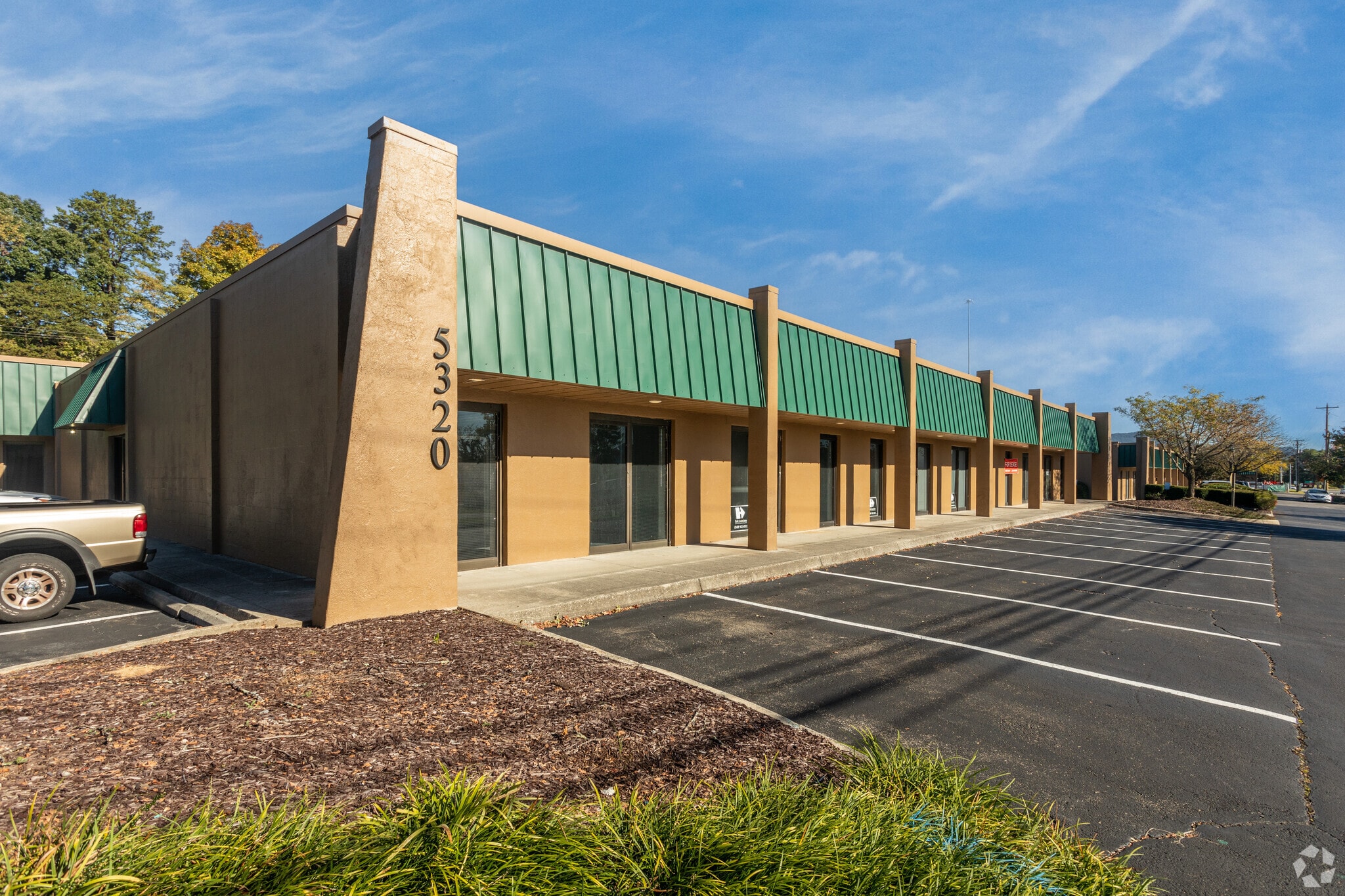 5306-5346 Peters Creek Rd, Roanoke, VA for lease Primary Photo- Image 1 of 12