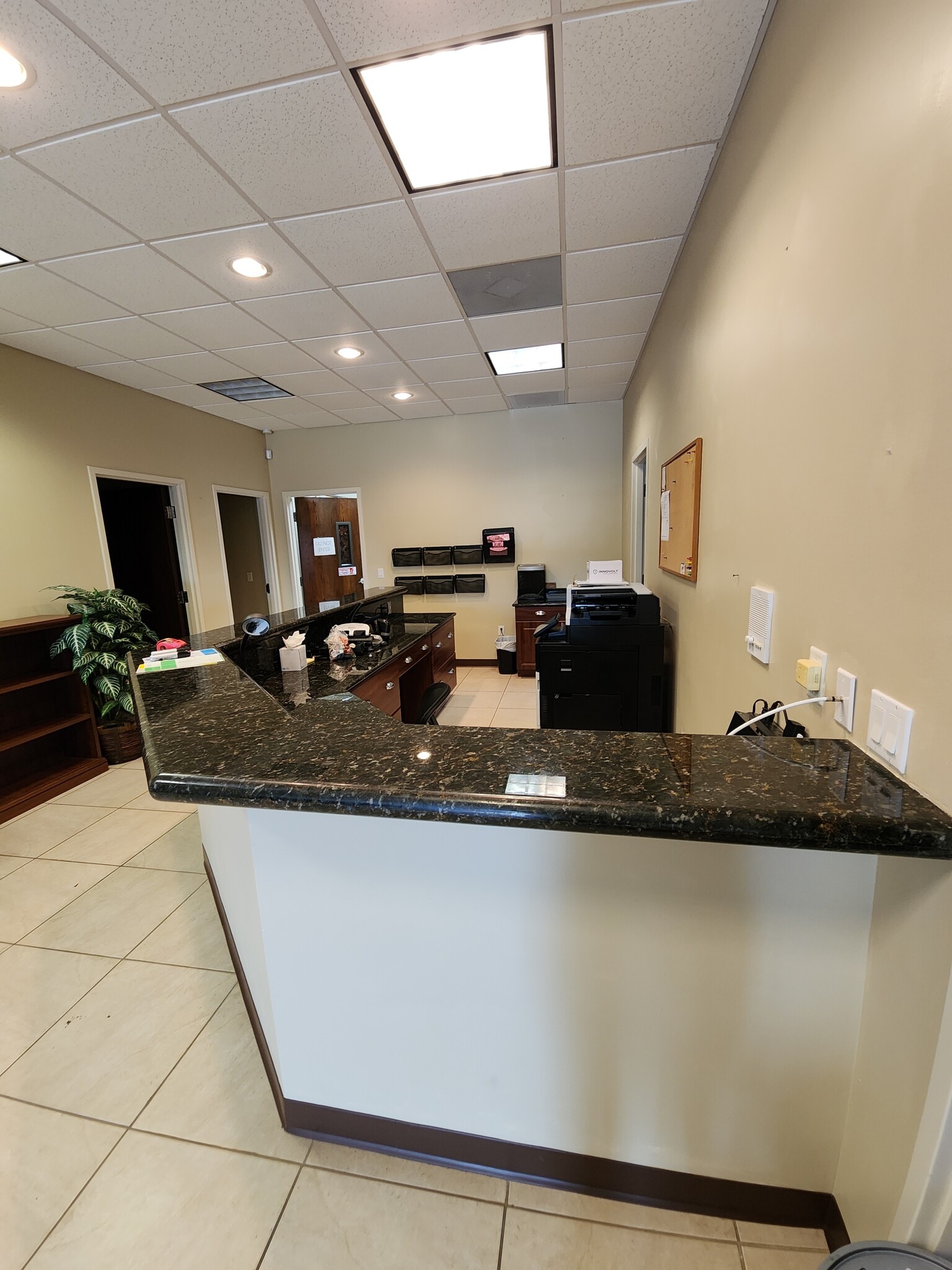 8141 Mainline, Fort Myers, FL for lease Building Photo- Image 1 of 17