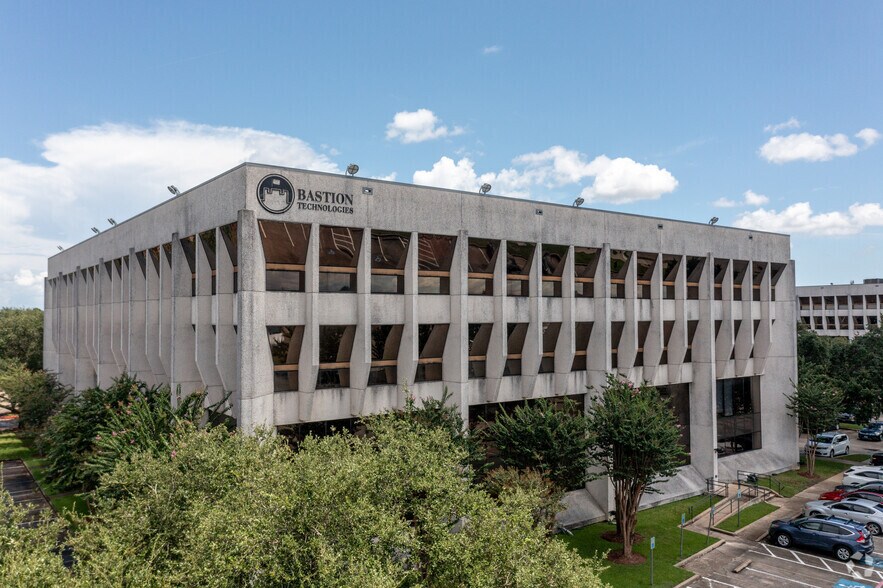 17625 El Camino Real, Houston, TX à louer - Photo du bâtiment - Image 1 de 11