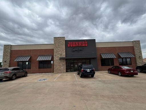 6629 NW Expressway, Oklahoma City, OK for lease - Building Photo - Image 1 of 10