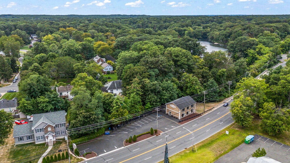 870 Highway 34, Matawan, NJ for sale - Building Photo - Image 3 of 29