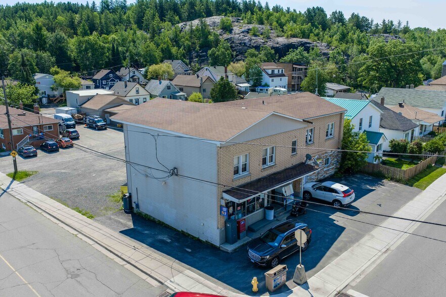 396-400 Melvin Ave, Sudbury, ON for sale - Building Photo - Image 3 of 23