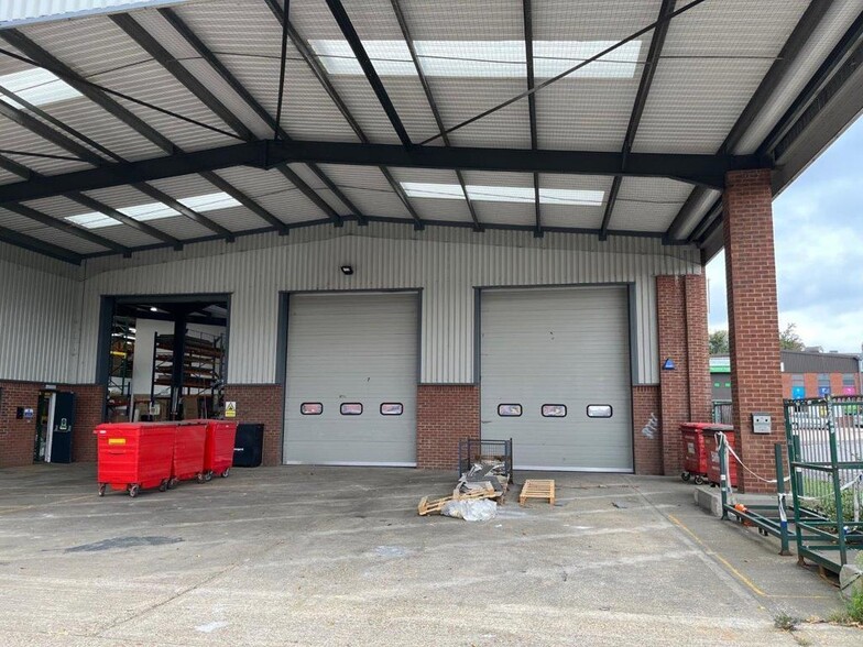 Cowdray Ave, Colchester à louer - Photo du bâtiment - Image 3 de 12