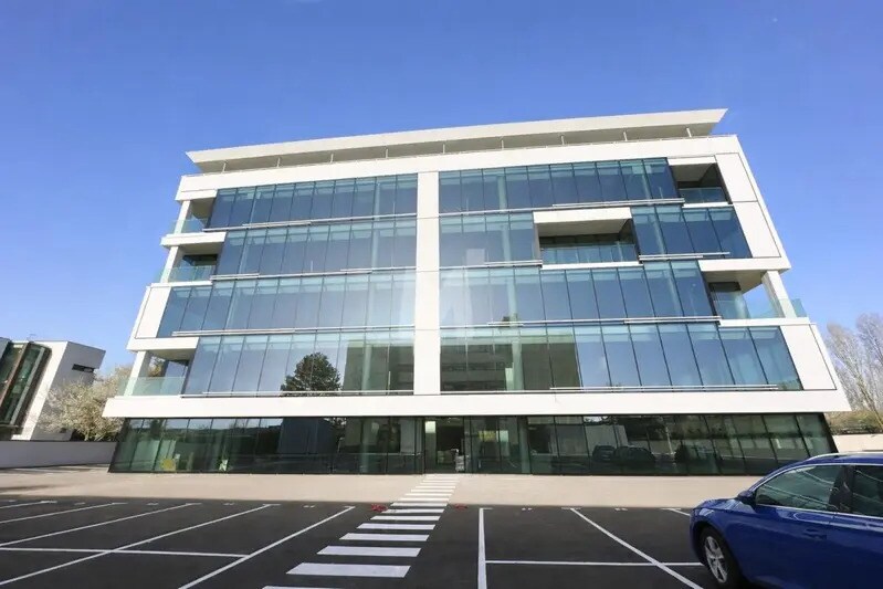 Office in Évry-Courcouronnes for lease - Building Photo - Image 2 of 17