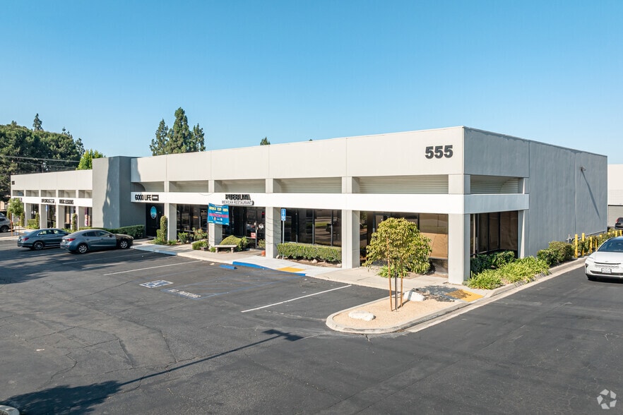 555 N Benson Ave, Upland, CA for lease - Building Photo - Image 3 of 7