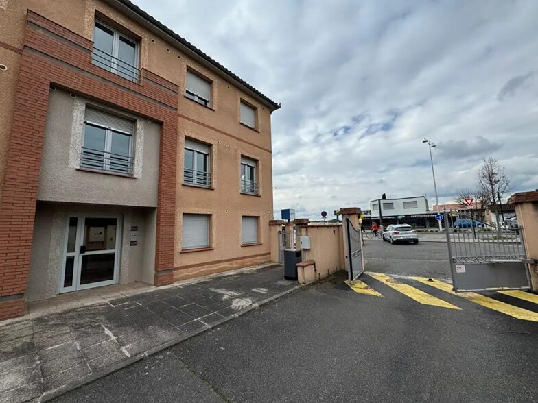 Office in Tournefeuille for lease - Building Photo - Image 2 of 10