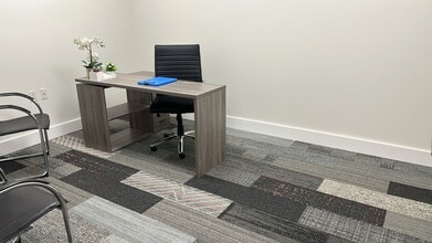 801 Northpoint Pky, West Palm Beach, FL for lease Interior Photo- Image 2 of 4