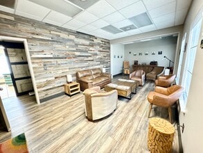 4550 Lamar Ave, Paris, TX for lease Interior Photo- Image 2 of 6