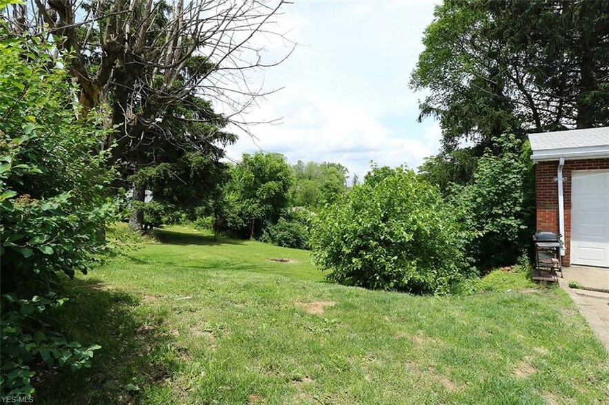 145 Main St, Wintersville, OH à vendre - Photo du bâtiment - Image 3 de 26