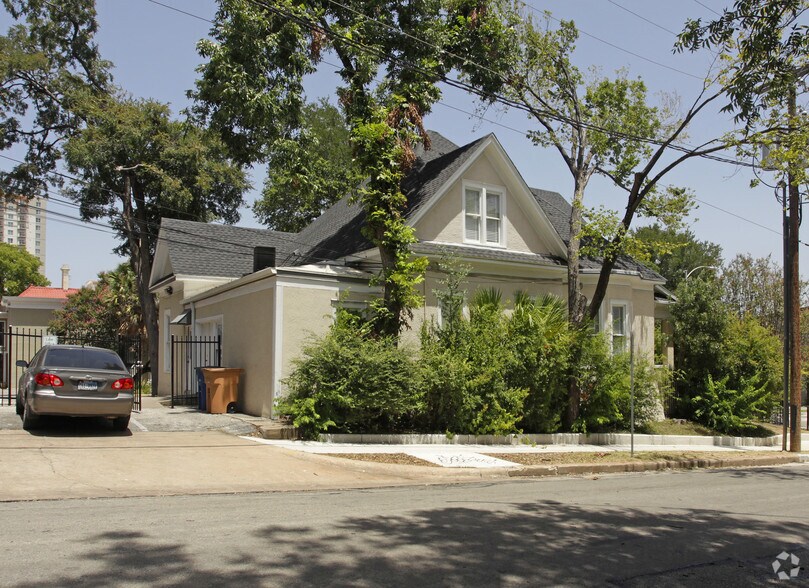 1800 Rio Grande St, Austin, TX à louer - Photo du bâtiment - Image 2 de 3