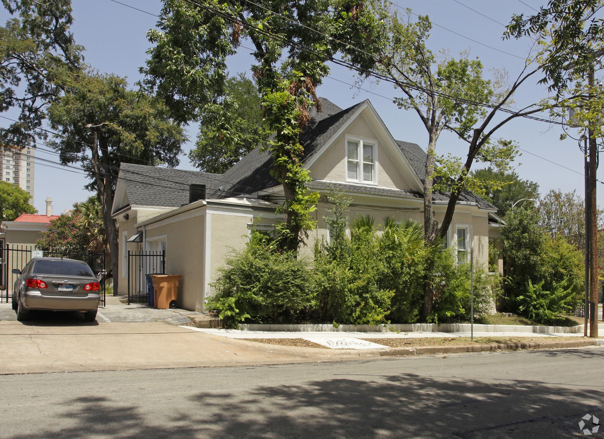 1800 Rio Grande St, Austin, TX à louer Photo principale- Image 1 de 4