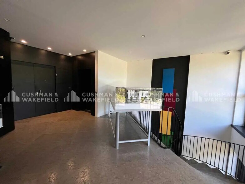 52 Avenue De Hambourg, Marseille for lease - Building Photo - Image 1 of 1