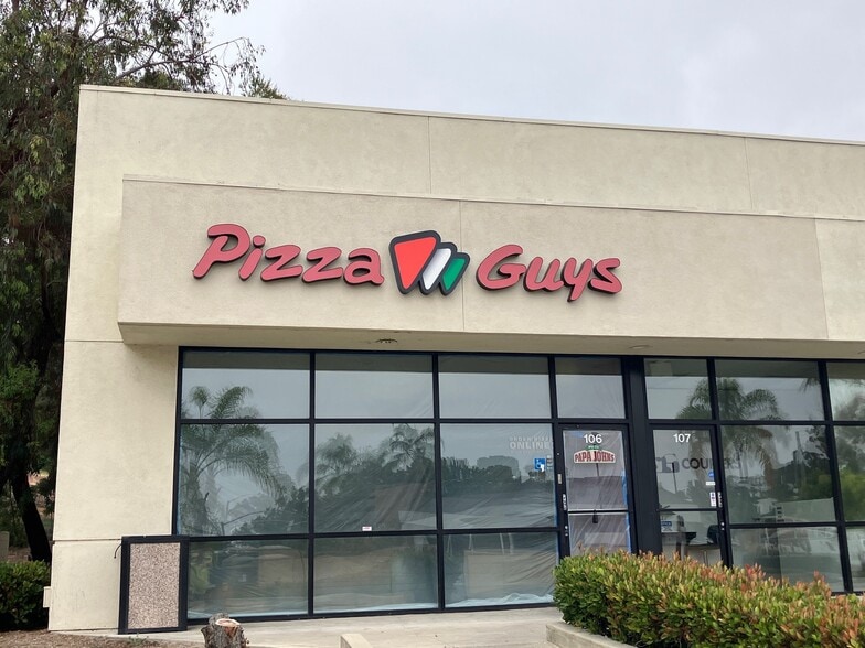 23582 Moulton Pky, Laguna Woods, CA for lease - Building Photo - Image 2 of 3