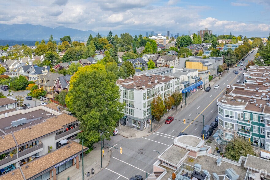 2665-2695 W 4th Ave, Vancouver, BC à louer - Aérien - Image 3 de 7