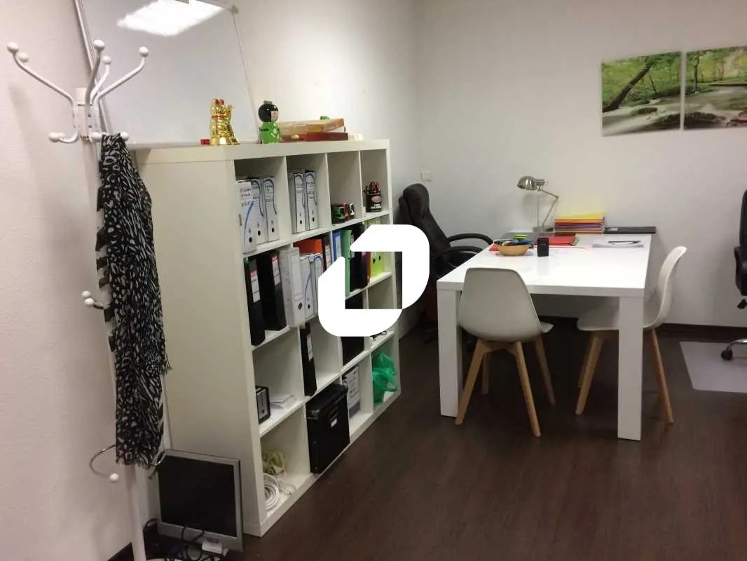 Bureau dans Cenon à louer Photo intérieure- Image 1 de 4