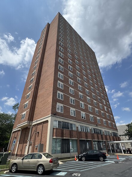 1440 W Walnut St, Allentown, PA for lease - Building Photo - Image 1 of 7