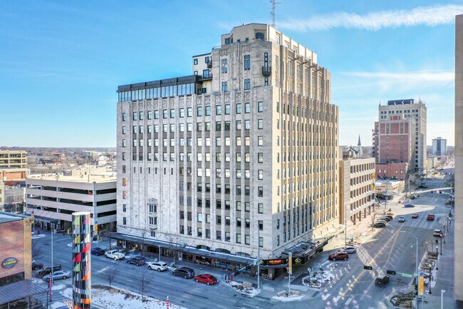 Plus de détails pour 128 N 13th St, Lincoln, NE - Multi-résidentiel à vendre