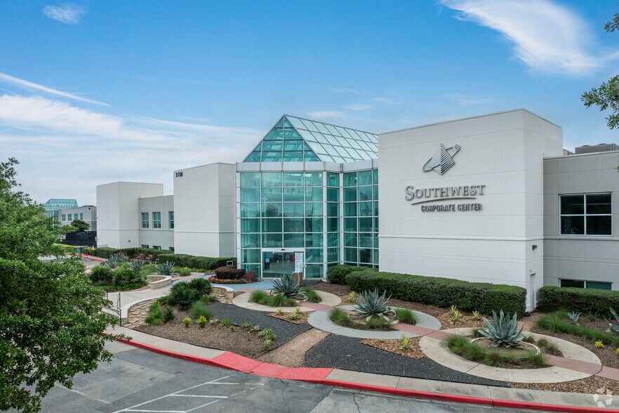 9700-9702 Bissonnet St, Houston, TX à louer - Photo du bâtiment - Image 1 de 26