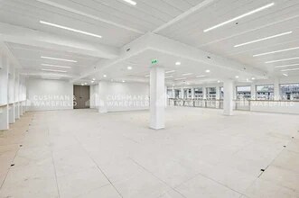 Office in Paris for lease Interior Photo- Image 2 of 12