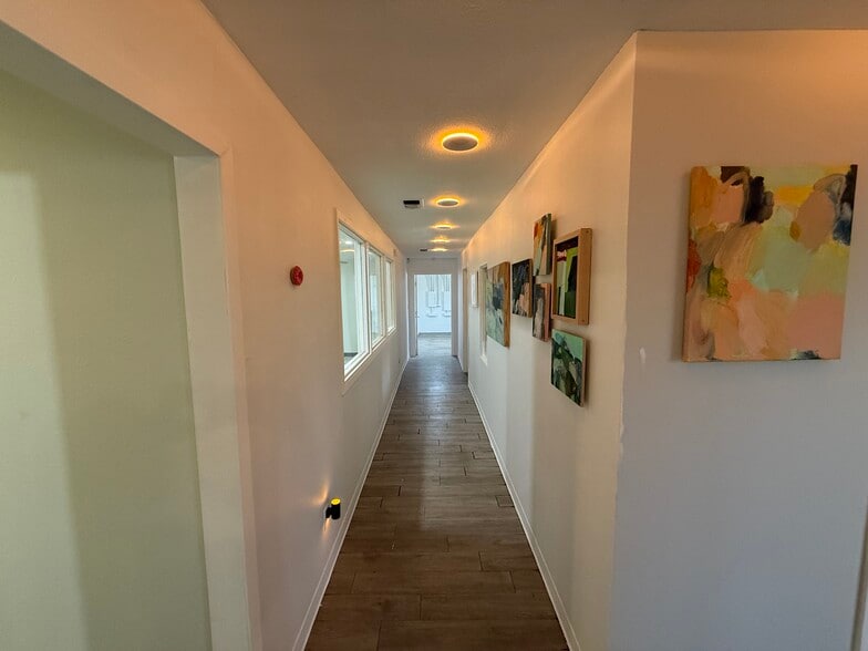 722 W Craig Pl, San Antonio, TX for lease - Building Photo - Image 2 of 9