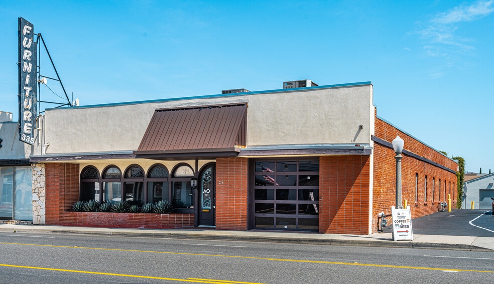 321 W Chapman Ave, Orange, CA for lease - Building Photo - Image 2 of 46