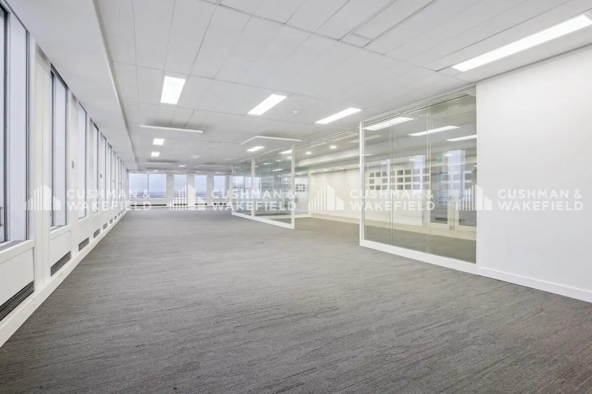 1 Place De La Pyramide, Puteaux à vendre Photo intérieure- Image 1 de 6