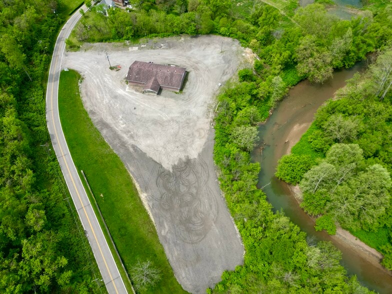 2358 W 23rd St, Bellaire, OH for sale - Building Photo - Image 3 of 16