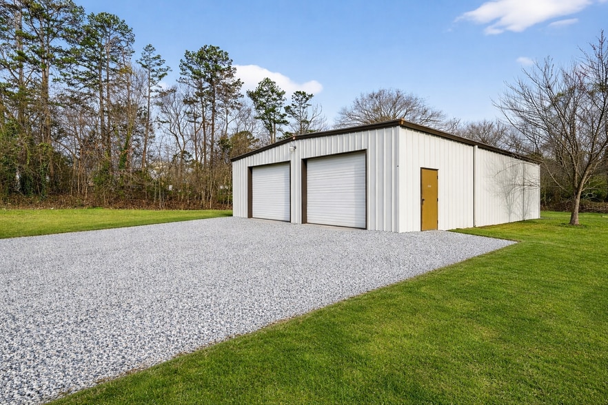 420 Shoffner St, Graham, NC à vendre - Photo du bâtiment - Image 1 de 24