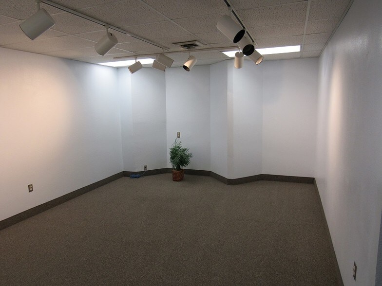 313 W Country Club Rd, Roswell, NM à vendre - Photo intérieure - Image 3 de 18