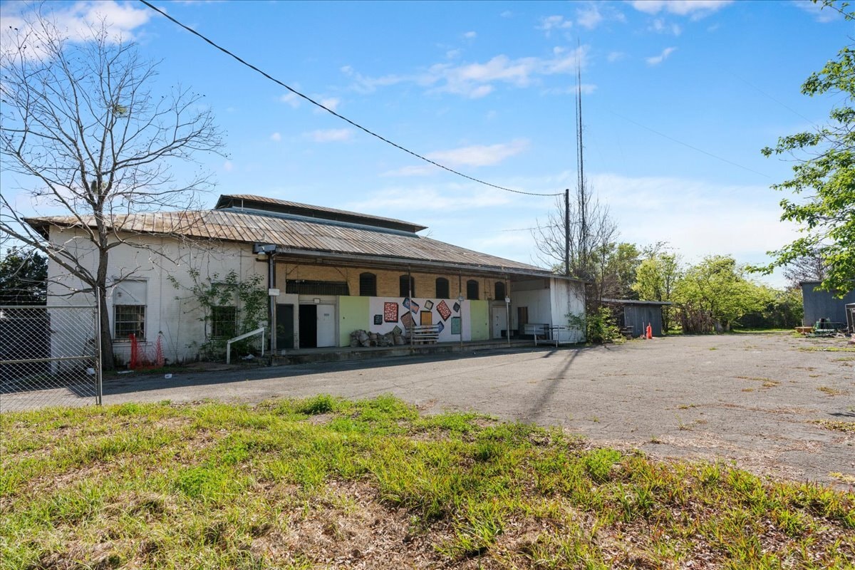 710 SE 2nd St, Gainesville, FL for lease Building Photo- Image 1 of 19