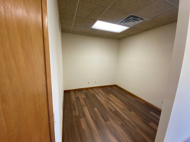 753 Rowley Rd, Victor, NY for lease - Building Photo - Image 2 of 6