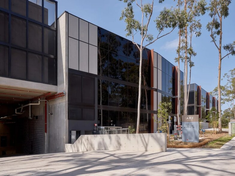 16 Orion Rd, Lane Cove West à louer - Photo du bâtiment - Image 3 de 9