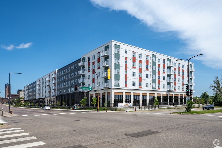 176 Robert St S, Saint Paul, MN for lease - Primary Photo - Image 1 of 94