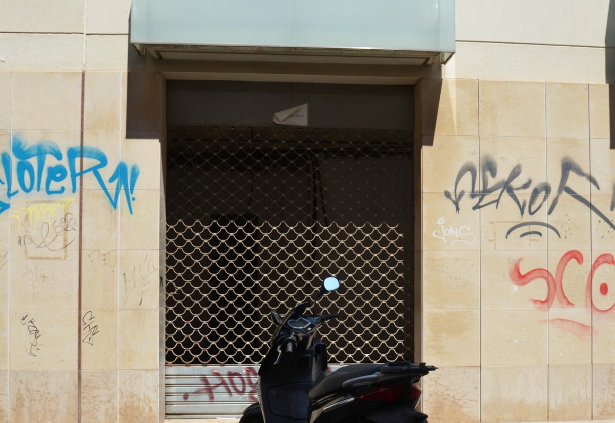 Commerce de détail dans Vilanova i la Geltrú, Barcelona à louer Photo du bâtiment- Image 1 de 5