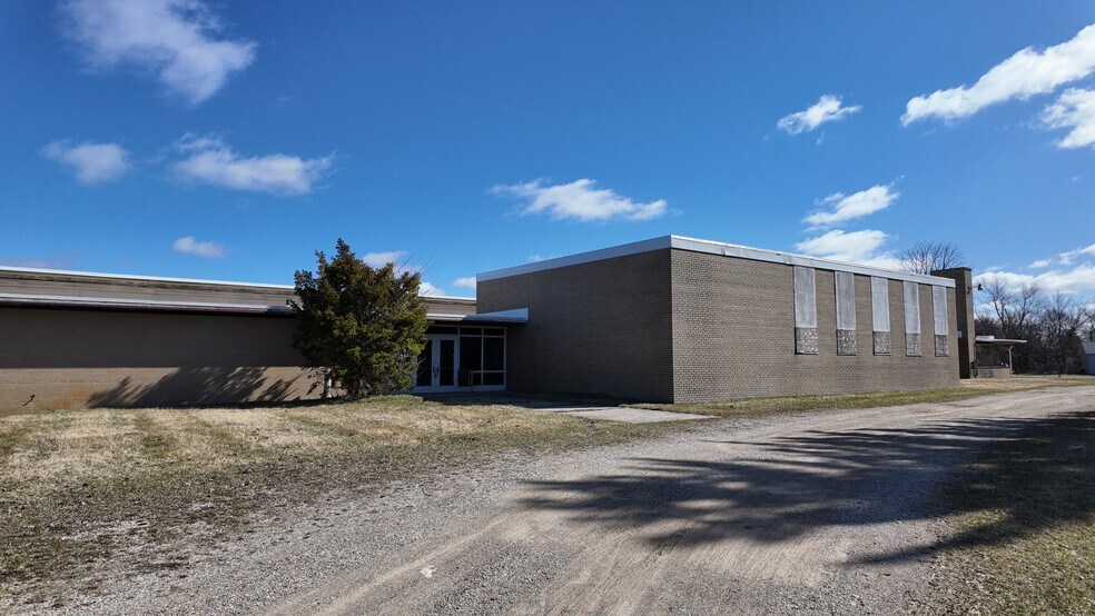 11700 E Pleasant Lake Rd, Manchester, MI à vendre - Photo du bâtiment - Image 2 de 15